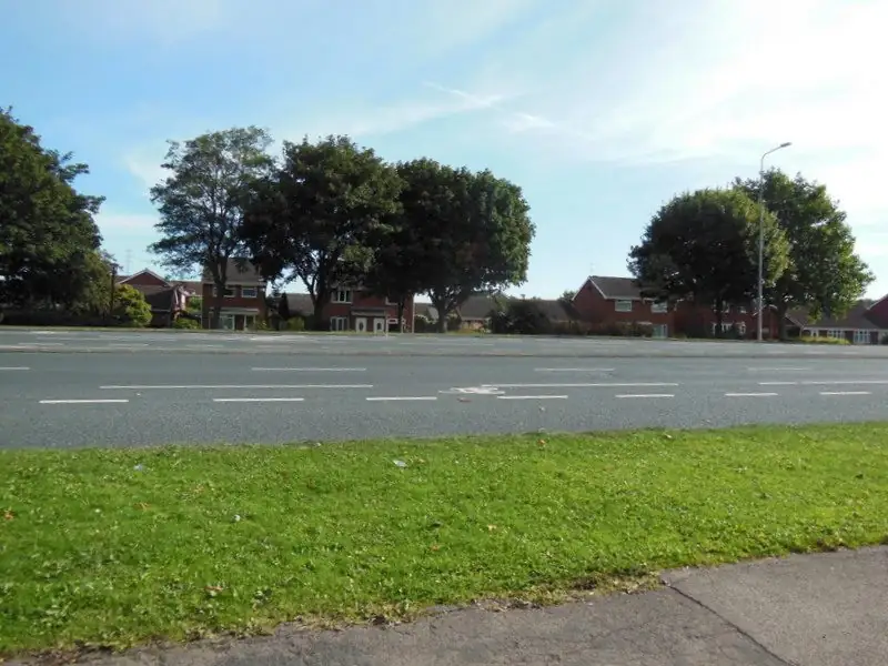 Houses facing Beverley Road in Hull