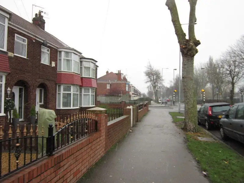 Bricknell Avenue in Hull, where front gardens meet the footway