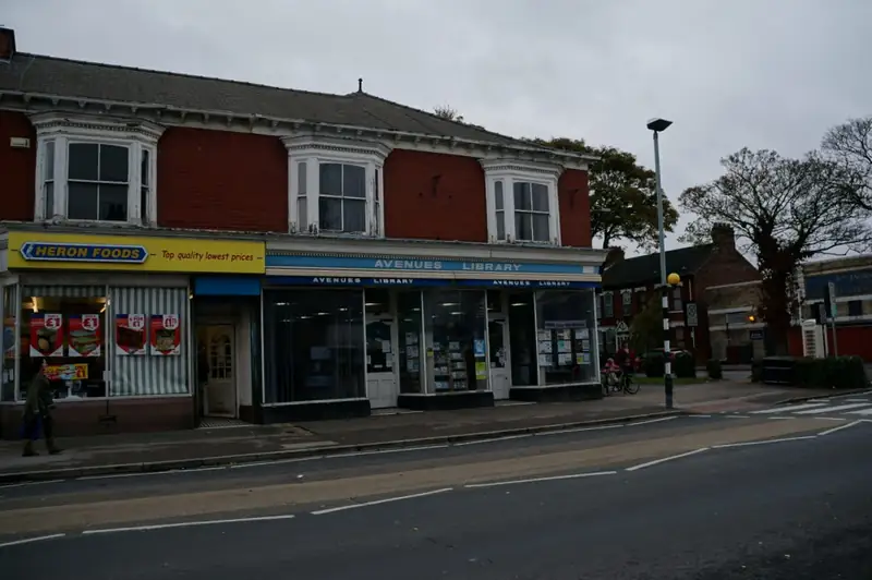 The Avenues Library on Chanterlands Avenue, Hull